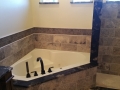 Corner tub