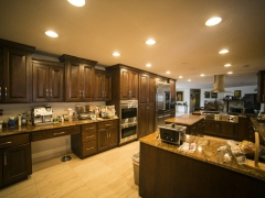 Grand Kitchen